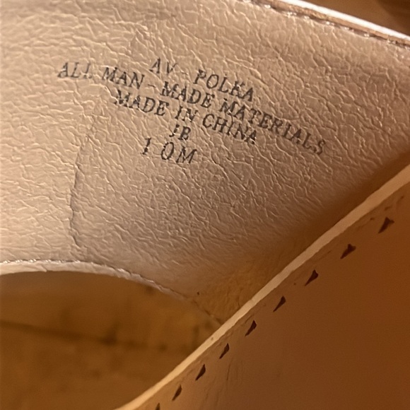 Adrienne Vittadini size 10 sandals - Picture 7 of 7